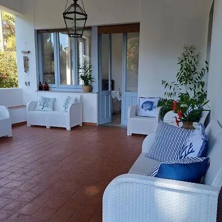 Sul Mare A Villa Carloforte (Isola di San Pietro)